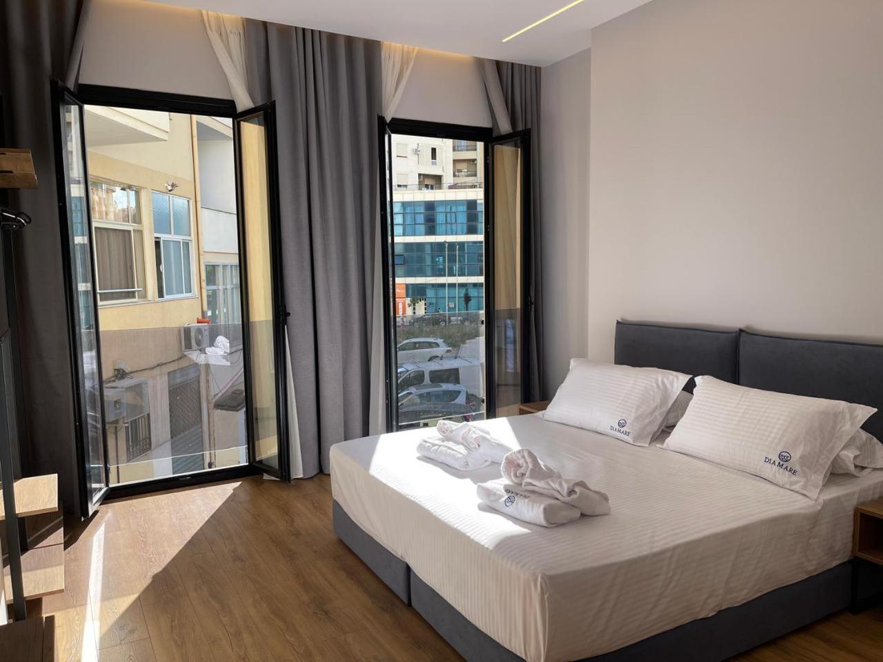 Dia Mare Deluxe Aparthotel Vlorë Buitenkant foto