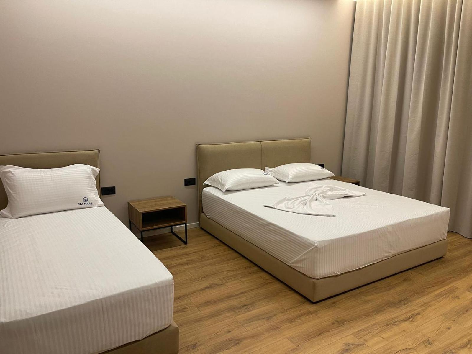 Dia Mare Deluxe Aparthotel Vlorë Buitenkant foto