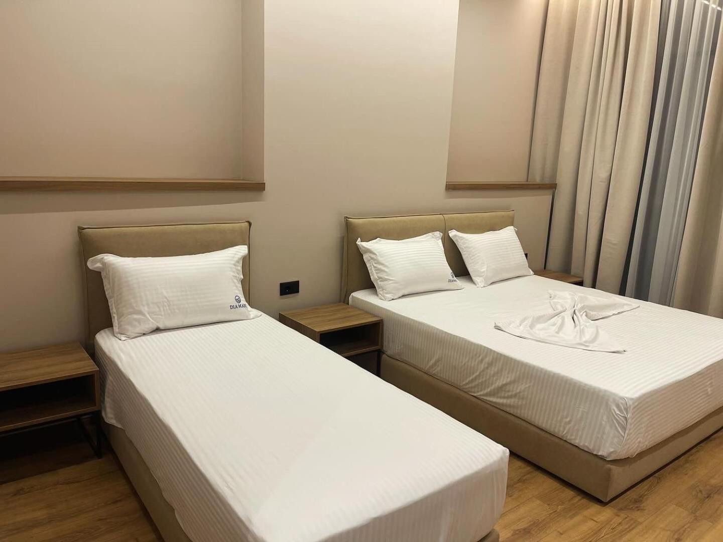 Dia Mare Deluxe Aparthotel Vlorë Buitenkant foto