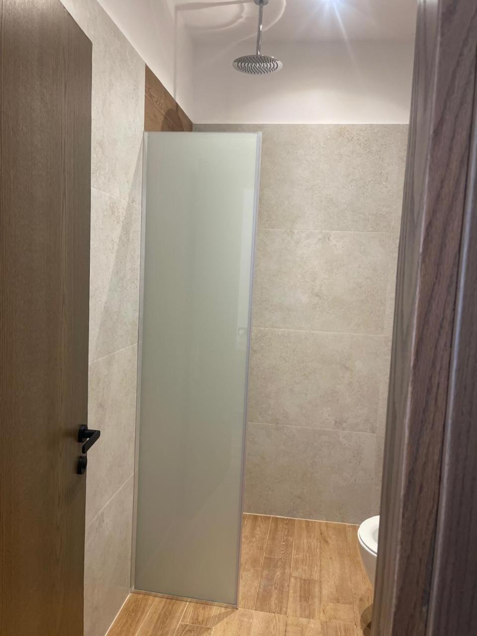 Dia Mare Deluxe Aparthotel Vlorë Buitenkant foto