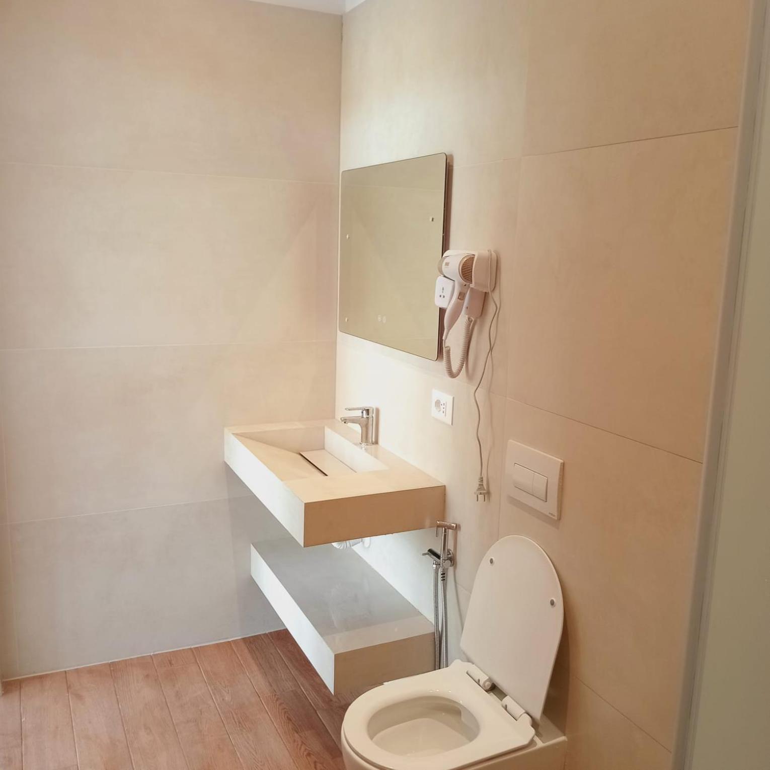 Dia Mare Deluxe Aparthotel Vlorë Buitenkant foto